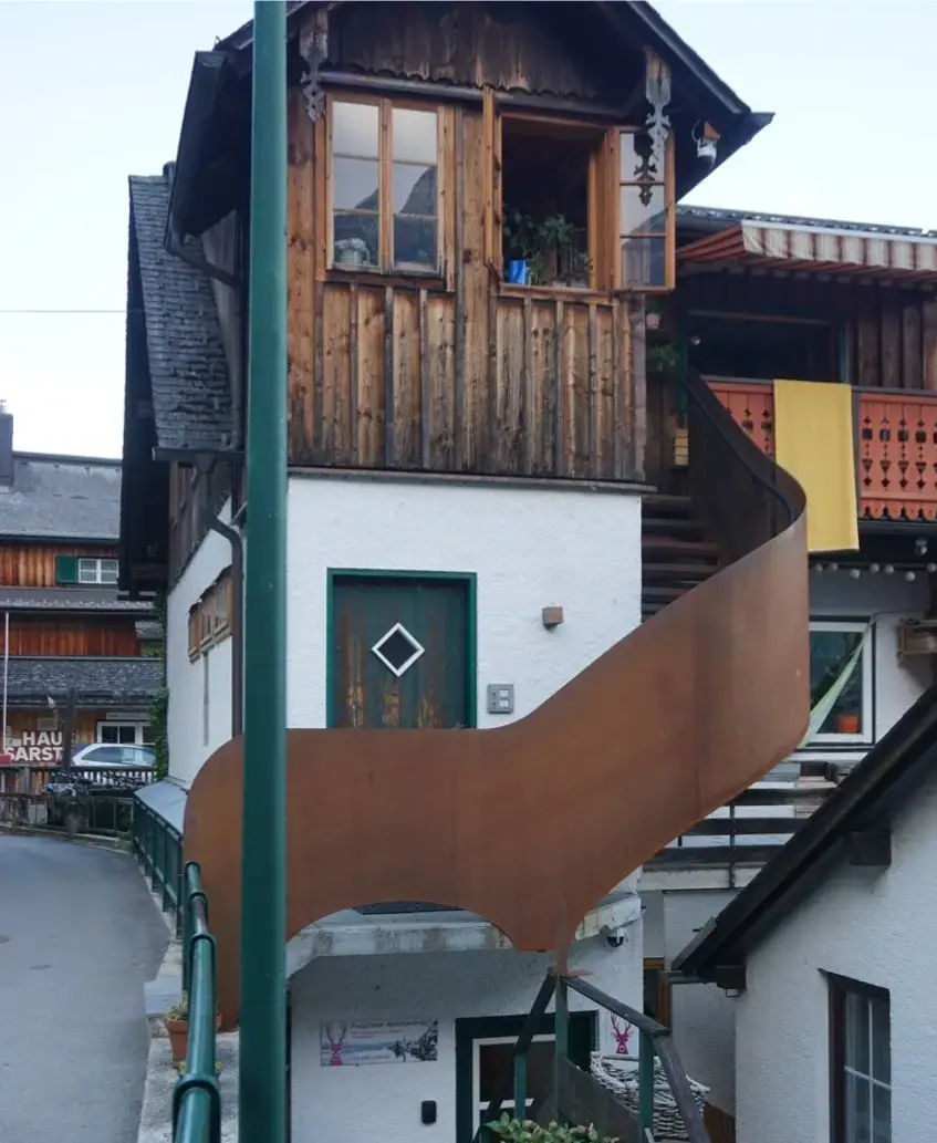 Cortenstahltreppe in Hallstatt